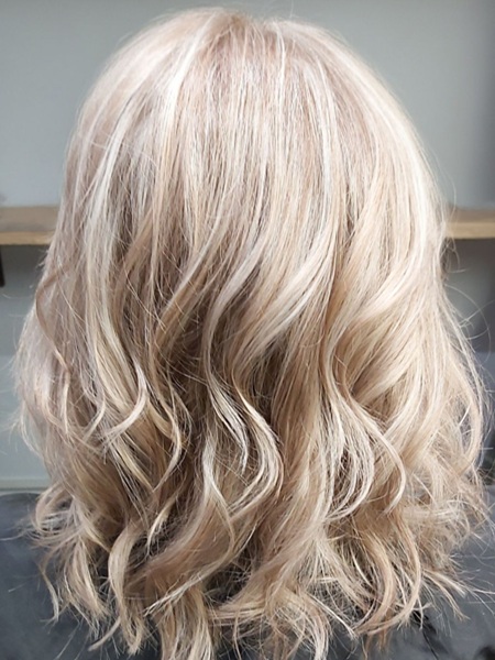 Blonde colours at best hairdressers Nottingham